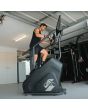 Escaladora STEPR PRO+ con Pantalla Táctil HD de 27”